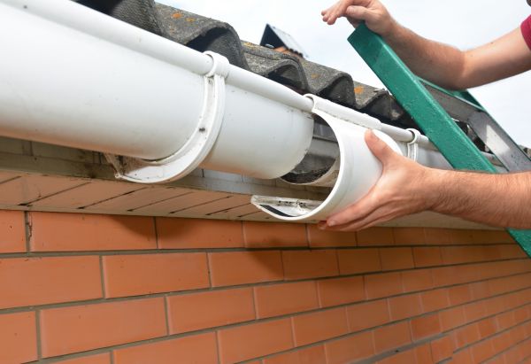 Cost of Gutter Maintenance in Burlington