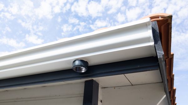 Cost of Seamless Gutters Installation in Burlington