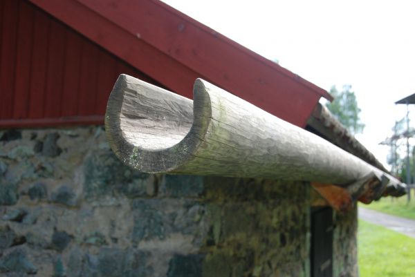 Cost of Wooden Gutter Repair in Burlington