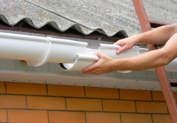 Cost of Gutter Hanging in Burlington